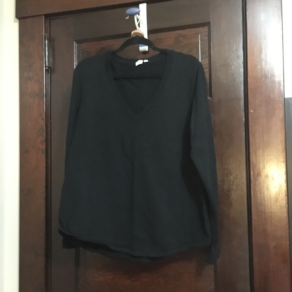 Gap wool v neck sweater